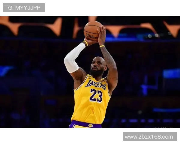 詹姆斯领衔湖人对决老鹰精彩集锦回顾与分析