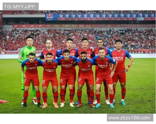 重庆滑板队中路突破战术解析与实战应用探讨 重庆滑板队中路突破战术解析与实战应用探讨