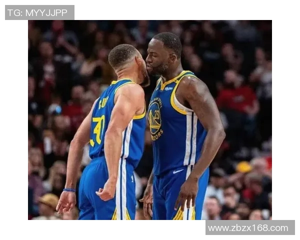 勇士与开拓者赛场冲突引发激烈打斗球迷热议双方球员情绪失控